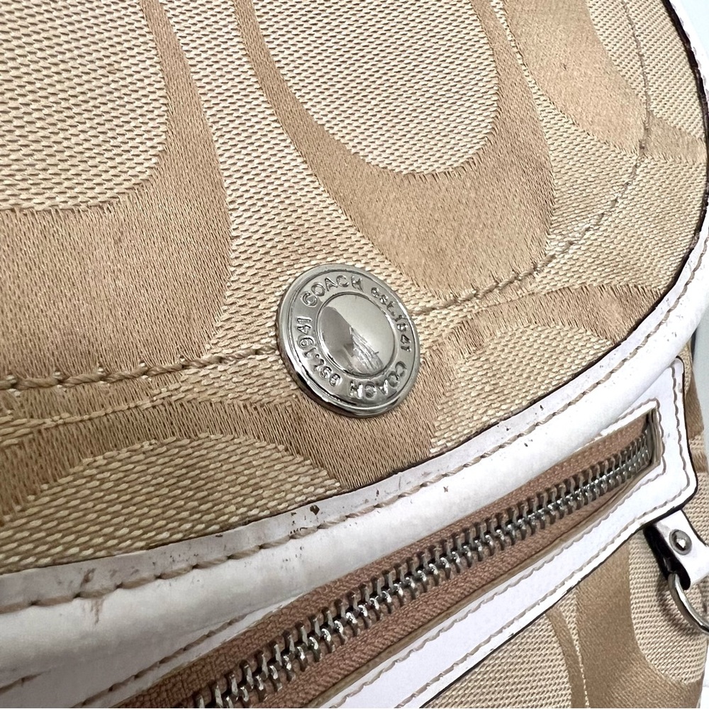 Authentic Coach Kyra Daisy Signature Backpack - Beige & White - Picture 4 of 14
